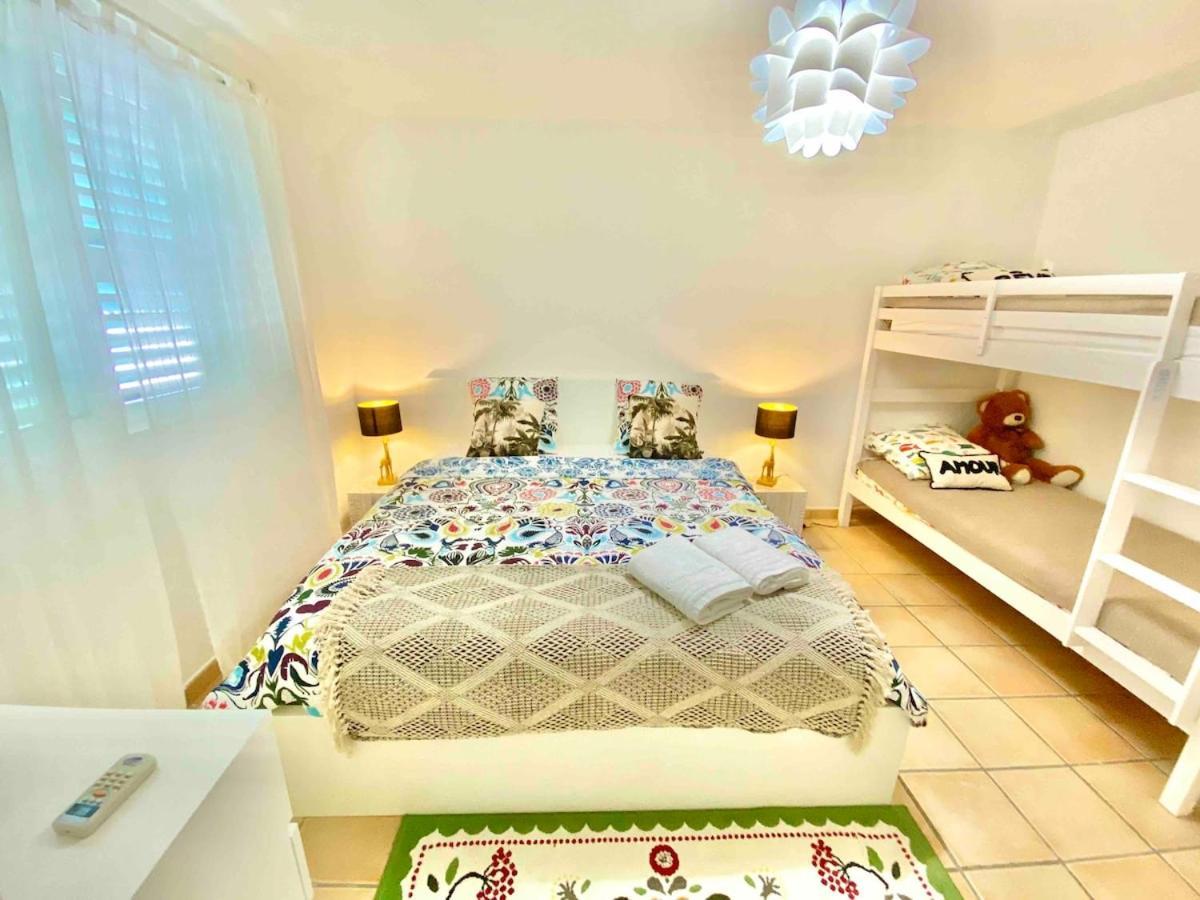 Villa Magellan, Walkable Orient Bay Beach, Private Pool المظهر الخارجي الصورة